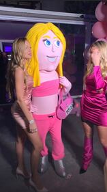Taylor Mega, il "Pink Party" per i suoi 26 anni 9
