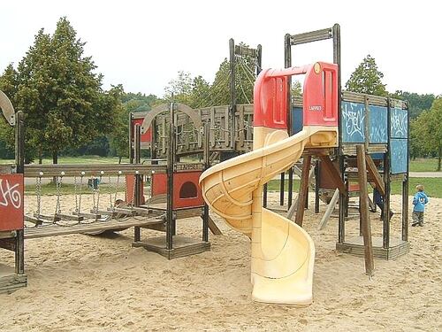 Prato, spacciava nel parco giochi: in manette 31enne nigeriano