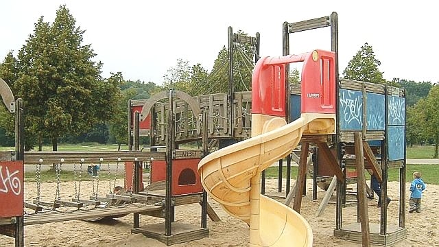 Prato, spacciava nel parco giochi: in manette 31enne nigeriano