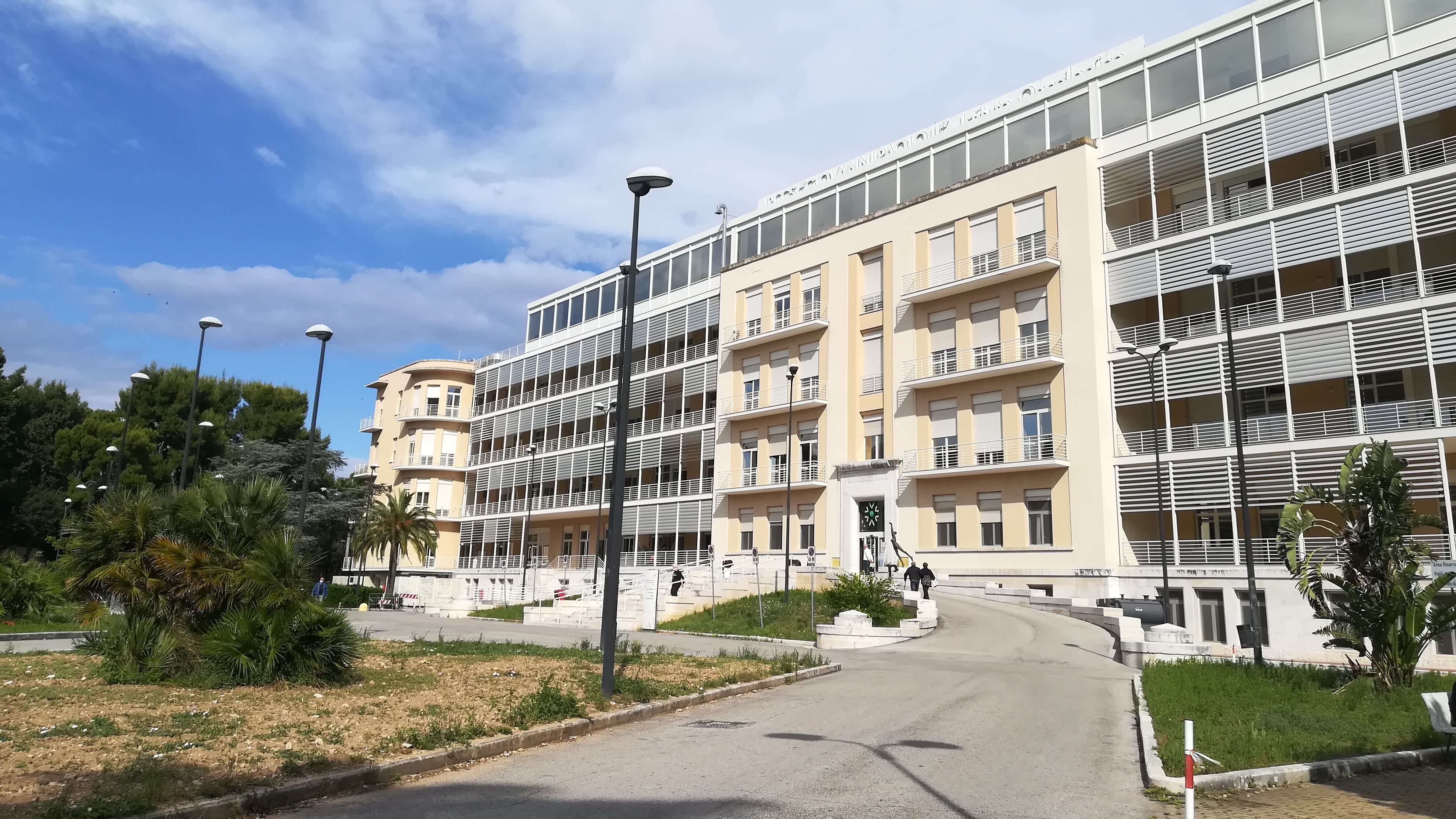 Veleno nel the perché "infame". Choc all'Oncologico di Bari