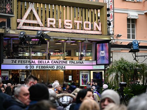 Sanremo, per dire chi vince l'Ia legge i giornali...