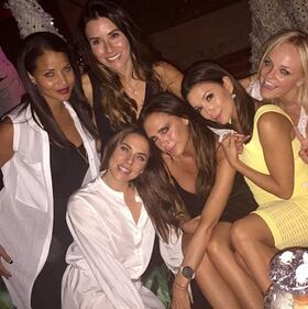 David Beckham, reunion delle Spice Girls per il compleanno 9