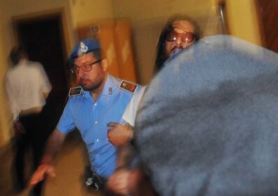 Le foto choc di Corona 4