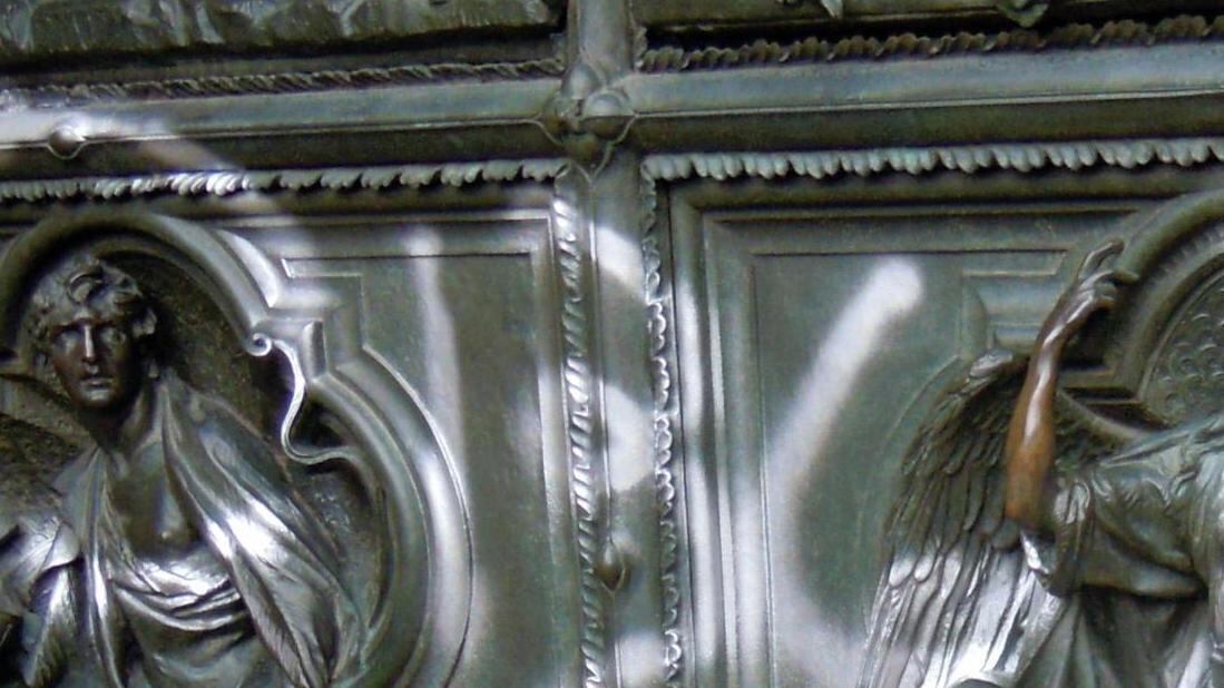 Buio totale per 12 ore Il Duomo è indifeso e in balia dei vandali