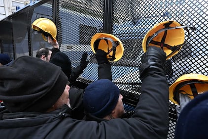 Le tensioni al corteo di Genova 4