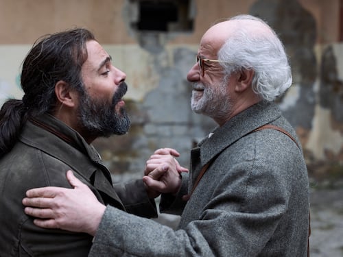 Caracas, la recensione del nuovo film di Marco D'Amore
