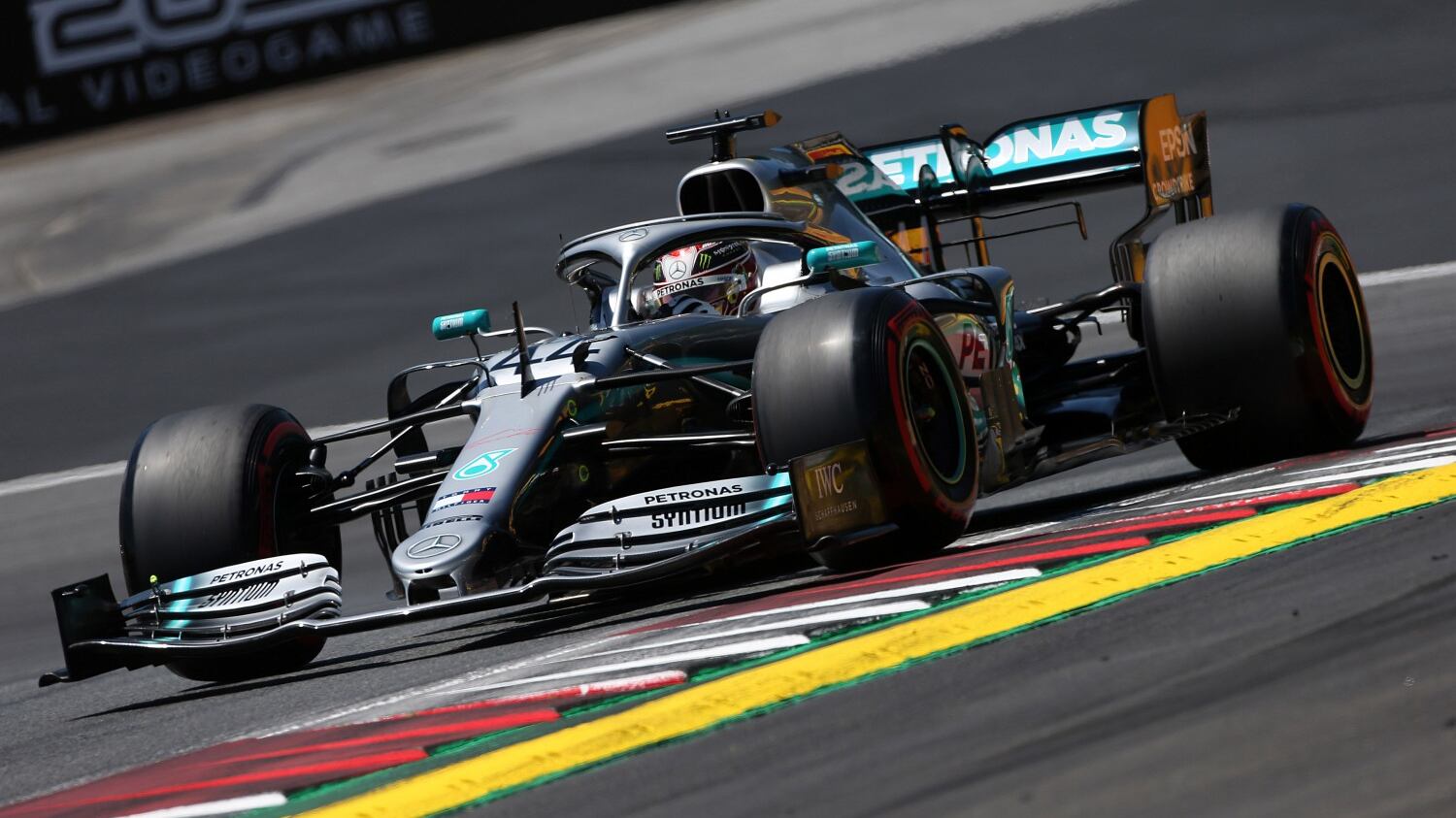 Formula Uno, Gp Austria: Hamilton penalizzato, partirà dalla quinta posizione