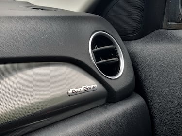 Suzuki Vitara Hybrid 140V: guarda le foto 17
