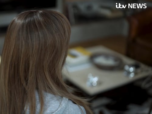 "Richieste angoscianti". Lo chef della tv accusato di molestie: cosa è successo