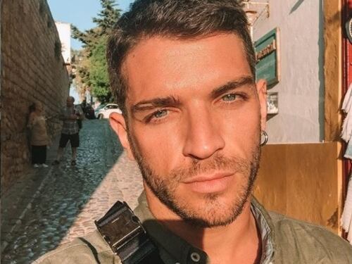 Simone Nolasco su Instagram incendia l'estate