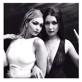 Gigi e Bella Hadid, le sorelle modelle ​scalzano le Kardashian 10