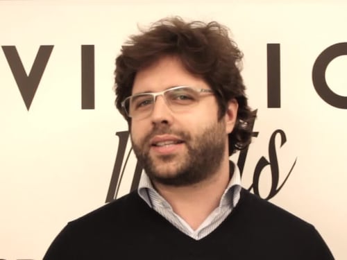 Il capo di gabinetto di Beppe Sala passa col rosso (con recidiva): patente ritirata