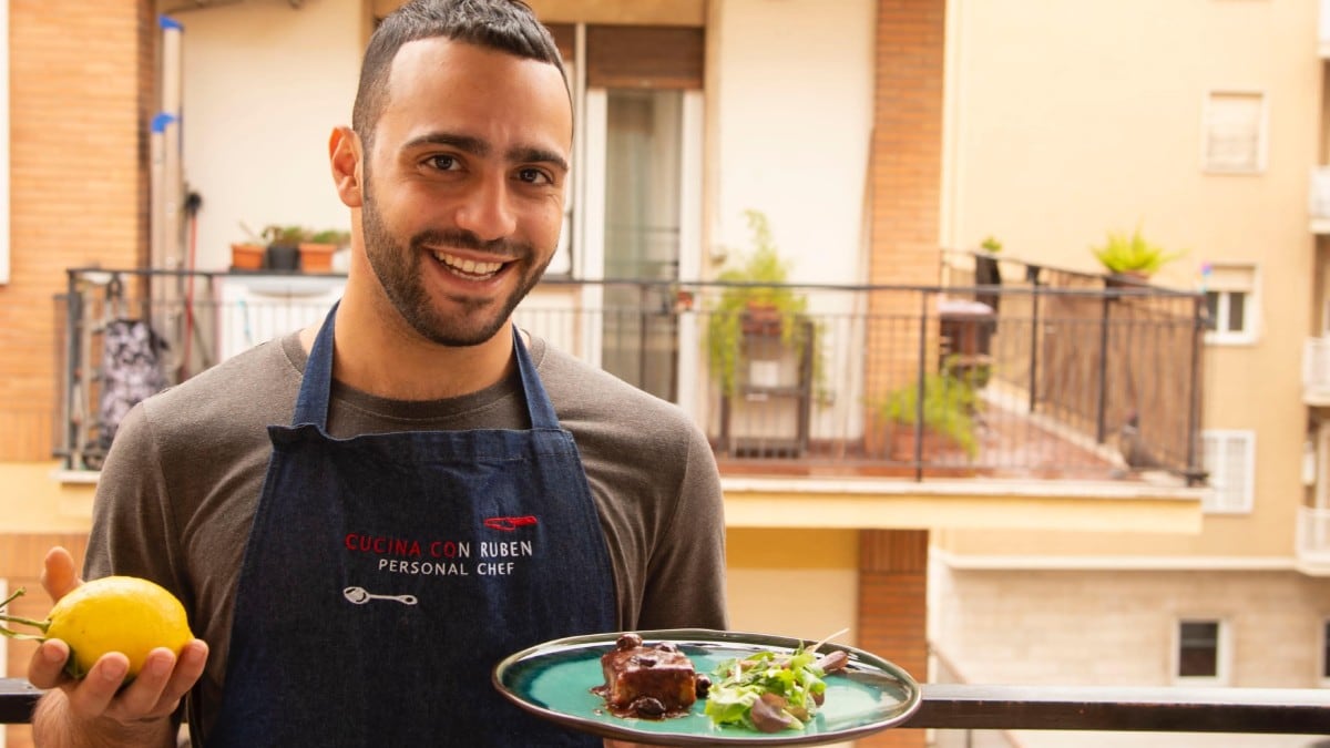Cucinare sul balcone diventa un succulento programma
