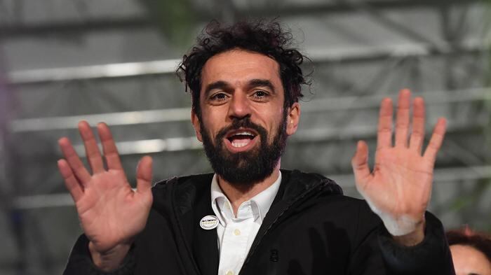 La metamorfosi di Giarrusso: da contiano di ferro a dissidente