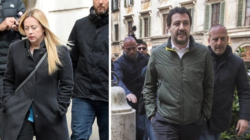 Berlusconi riunisce il centrodestra: "Camera al M5S, Senato a noi"