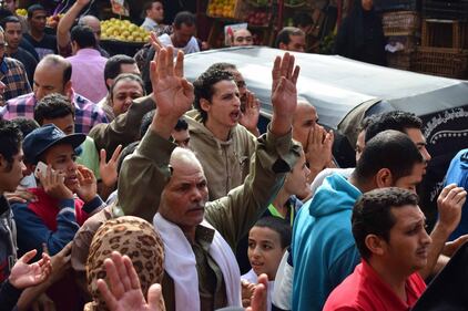 Manifestanti pro-Morsi in corteo a Giza 3