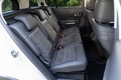 Citroen C5 Aircross Hybrid 136: guarda tutte le foto 8