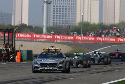 Gp Cina, doppietta Mercedes. Ferrari terza e quarta 16