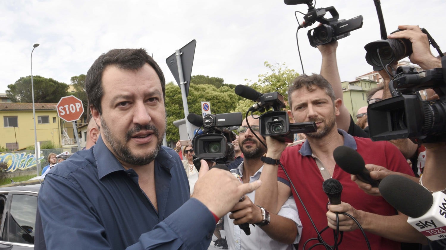Salvini: "La mia pazienza è quasi finita. Sono pronto a fare da solo"