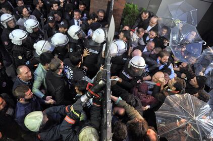 In Turchia si sfila per la libertà di stampa 1