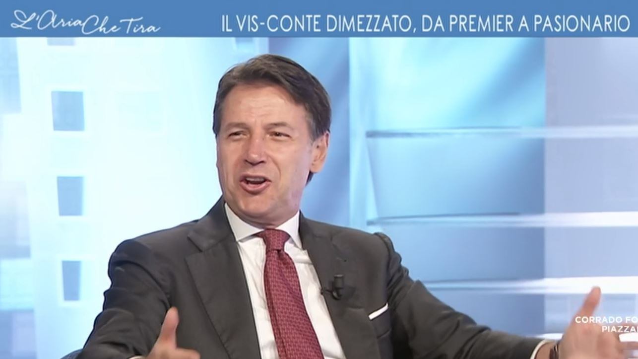 "Ma siamo in diretta?". La "gaffe" di Conte in tv