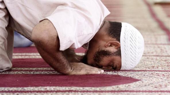 Roma, una finta moschea fa corsi online di Sharia