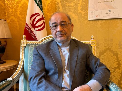 Ostaggi, parla l'ambasciatore iraniano: "Israele accetti le condizioni di Hamas". E apre all'Italia