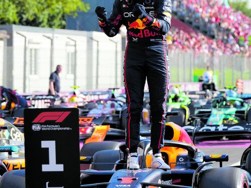 Leclerc lasciato senza scia tra autogol e fairplay