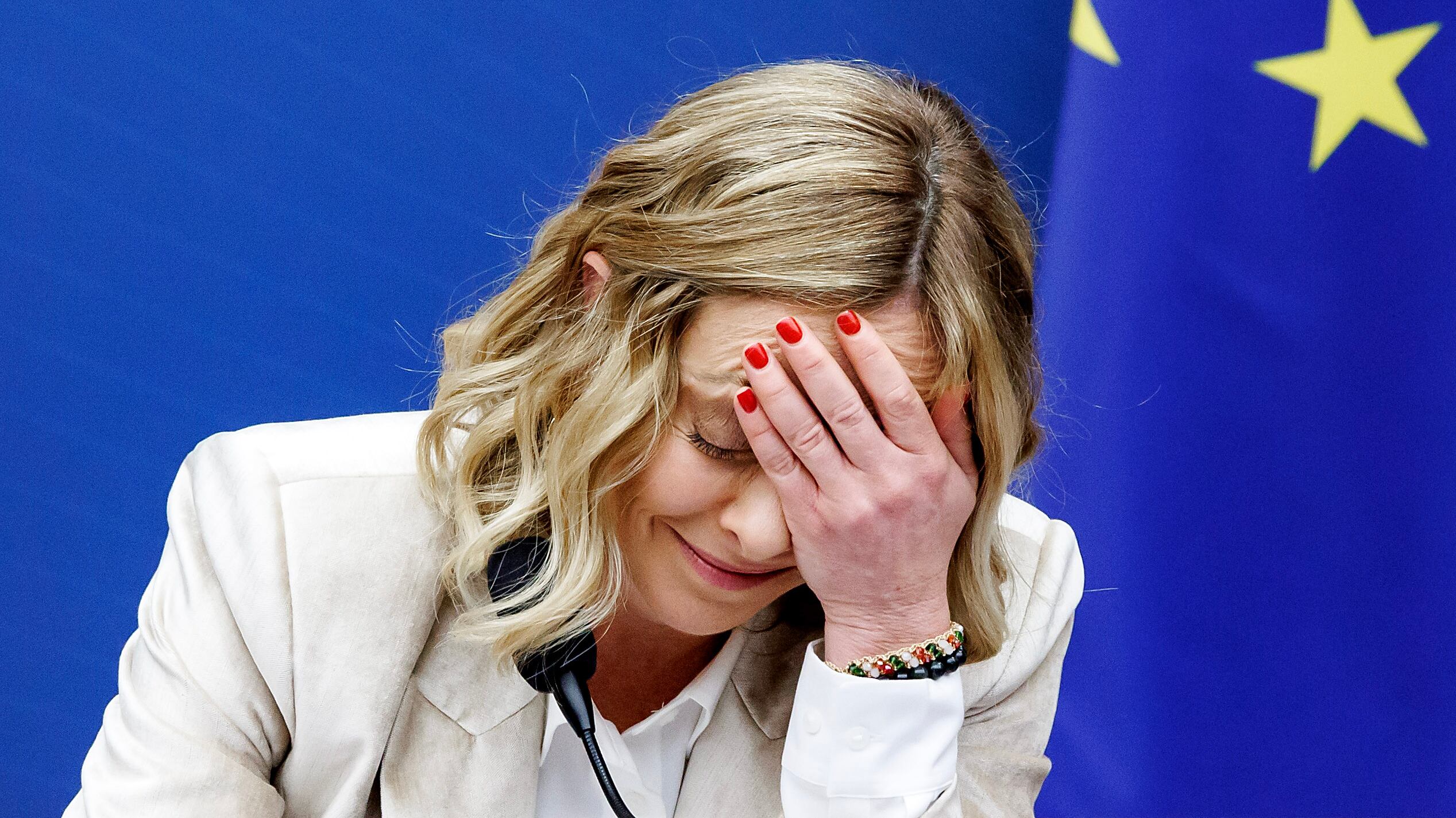 La conferenza di Meloni, la medaglia al carabiniere eroe e Musk: quindi, oggi…
