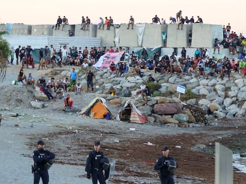 Ceuta ancora preda dei migranti. E dilaga la rabbia degli spagnoli