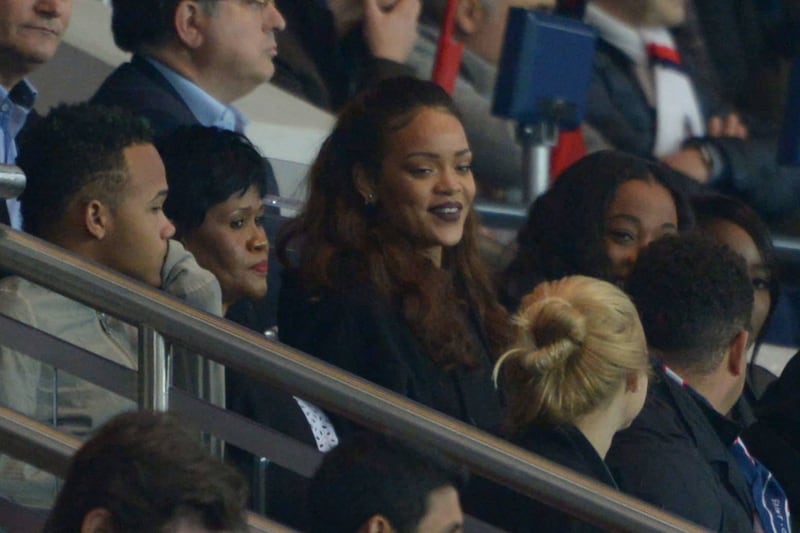 Rihanna sexy in copertina: "Sesso senza amore, mi sento vuota" 40