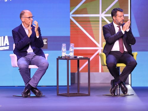 "Non basta", "Uomini da poco...": scontro di fuoco Pd-Lega
