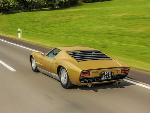 Lamborghini Miura, i primi sessant’anni della supercar che stravolse il mondo