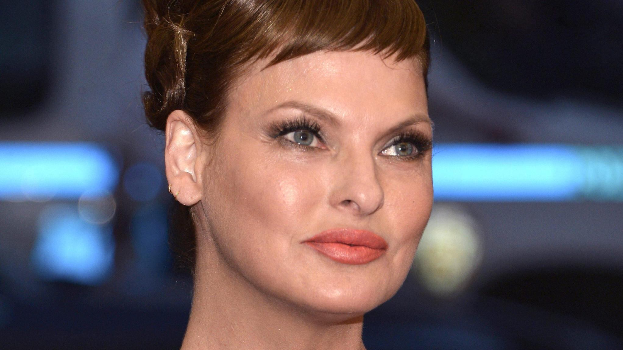 Il ritorno in copertina di Linda Evangelista "Ma non è il mio volto"