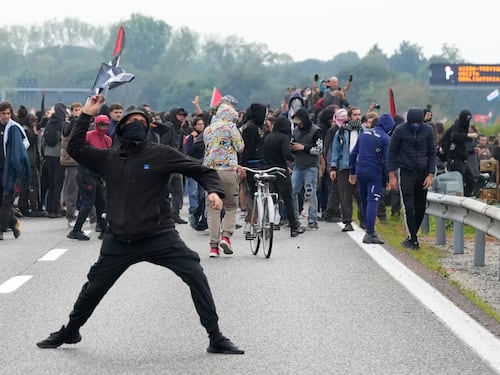 "Colpire" senza farsi identificare. La guida delle "brigate sanitarie"