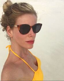 Alessia Marcuzzi seducente in bianco e nero  9
