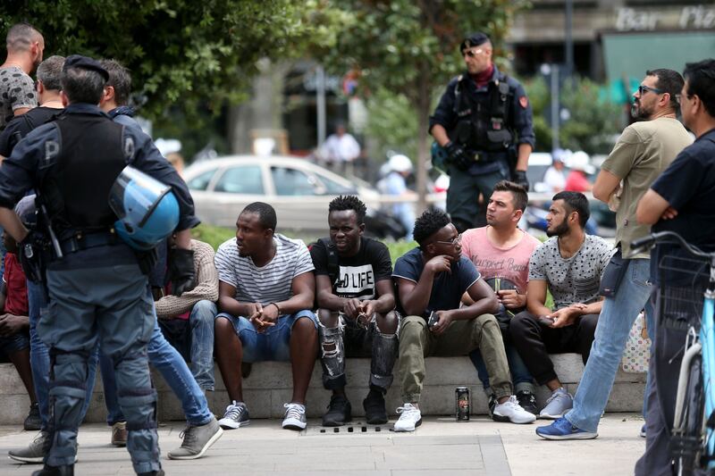 Migranti, nuovo blitz della polizia in stazione Centrale 6