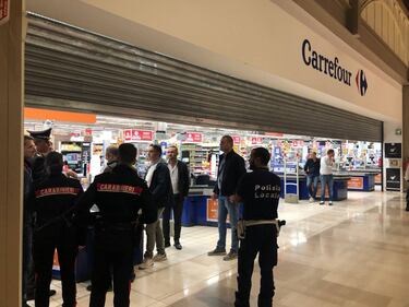 Aggressione al centro commerciale Carrefour di Assago 1
