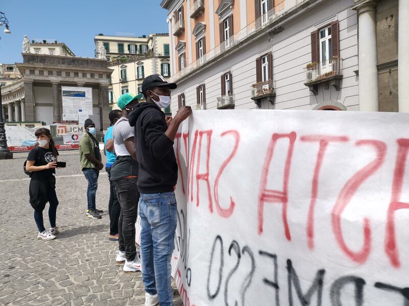 Migranti in protesta contro la sanatoria 6
