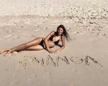 VIP in bikini per Pasqua 29