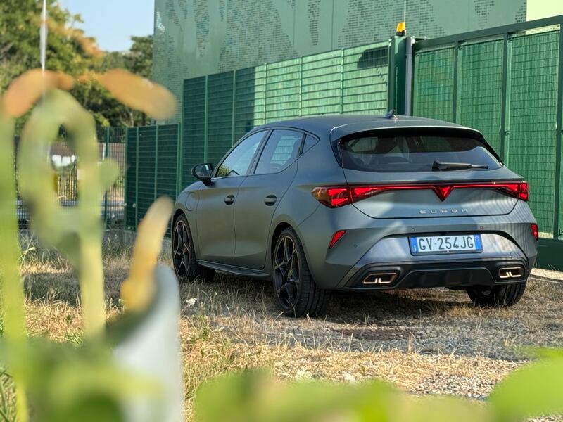 Cupra Leon Hybrid: guarda la gallery della sportiva elettrificata da 272 CV 18