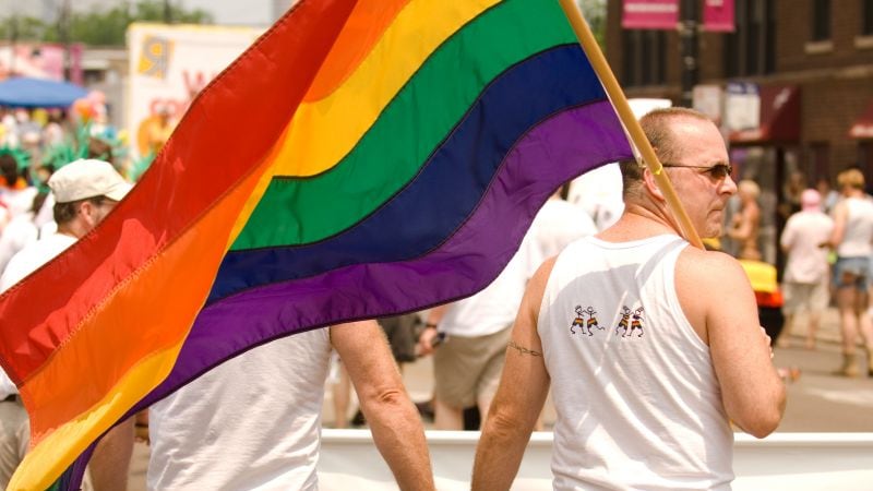 Le unioni civili? A noi gay non interessano