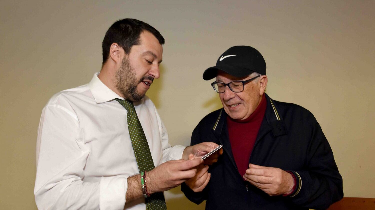 Scontro Baglioni-Salvini, Peppino Di Capri: "Bisogna darsi una regolata e accogliere quelli giusti"
