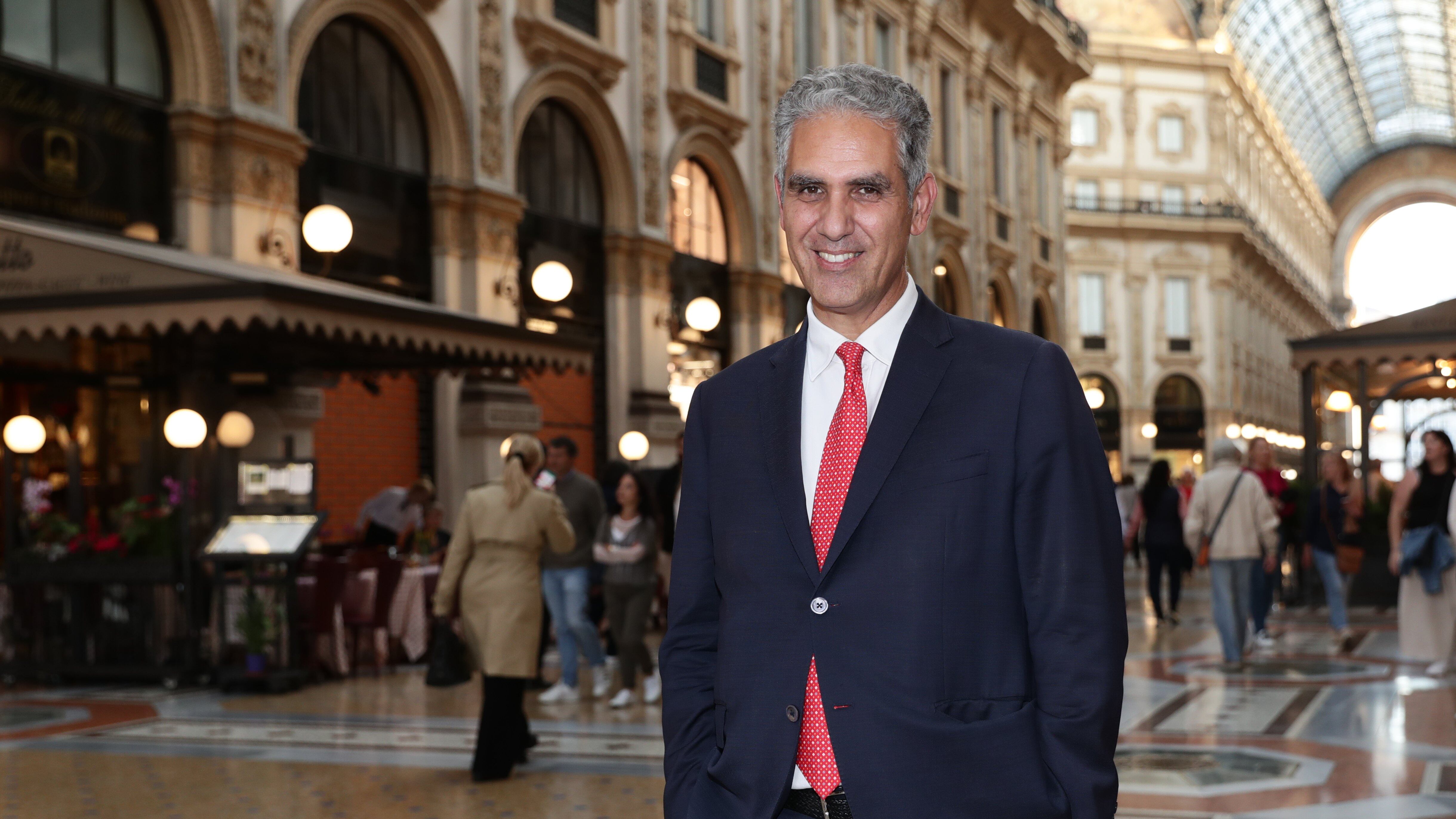 "Rai si dissocia". Polemiche sulla presenza del medico no vax nel programma di Foa