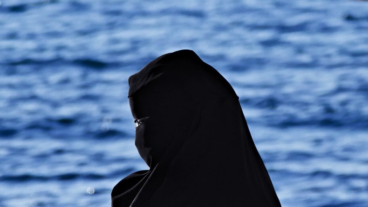 Stretta del Portogallo sul burqa, cambia la legge: ecco come