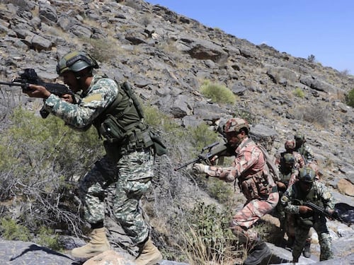Il vademecum dell’esercito Usa: “Ecco come riconoscere un soldato iraniano”
