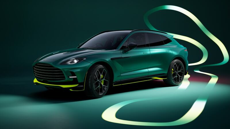 Aston Martin DBX707 AMR24, guarda tutte le foto 13
