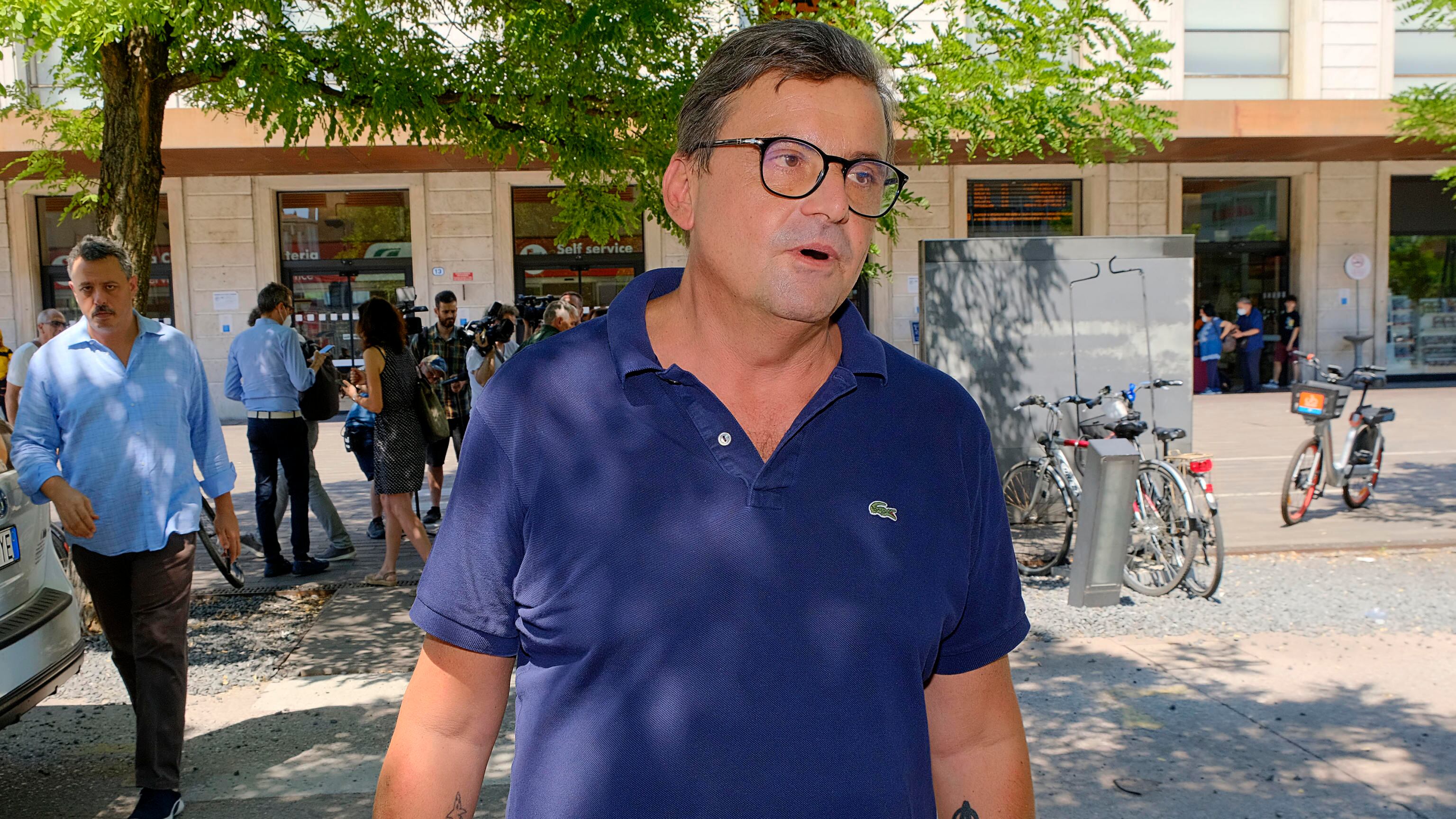 Botte da orbi a sinistra. Calenda: "Il volemose bene non funziona"
