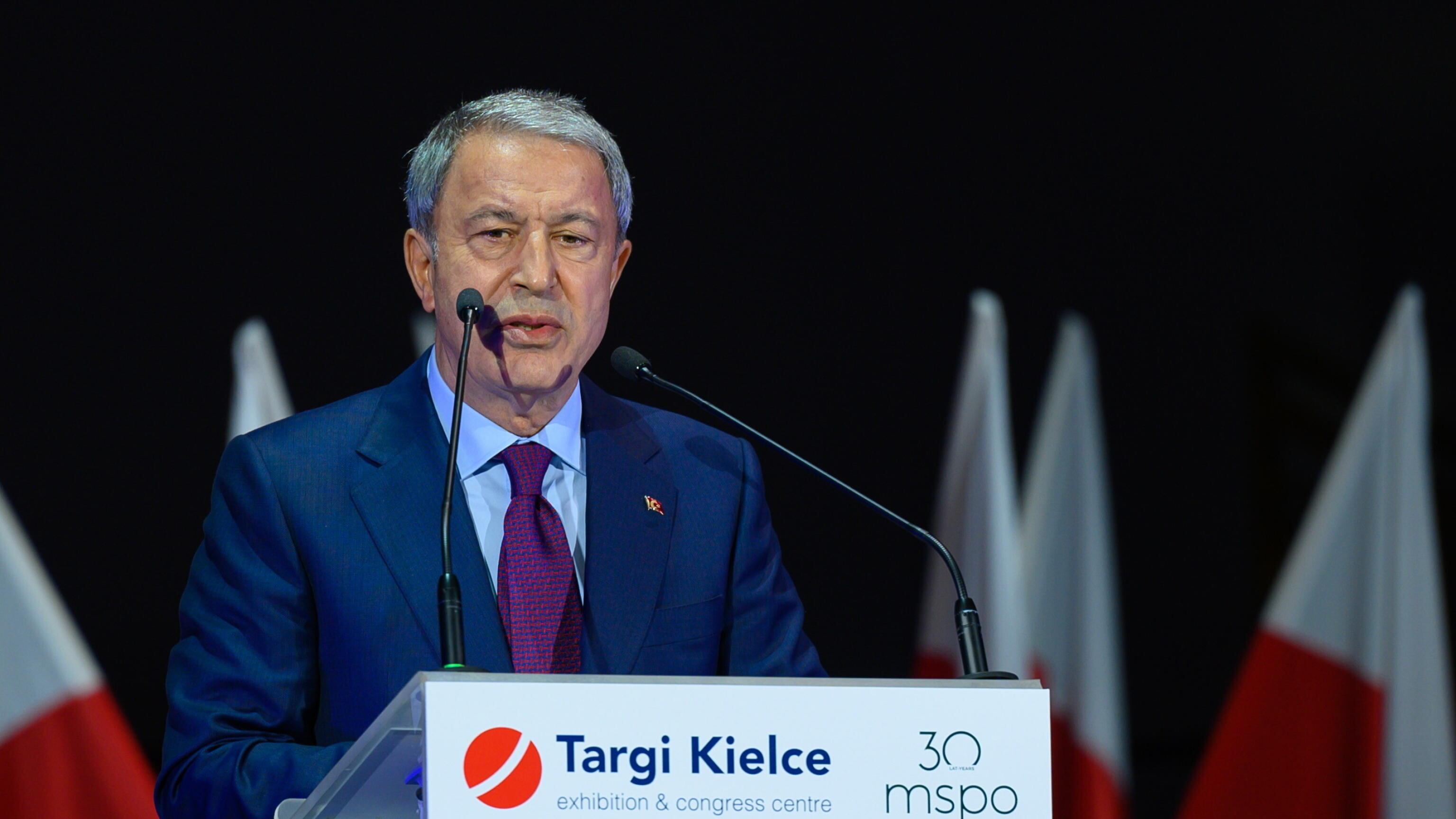 Turchia, raid aerei anti-curdi in Irak e Siria