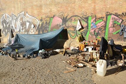 Ecco la Roma sinistra: viaggio lungo il Tevere tra drogati e clochard 13